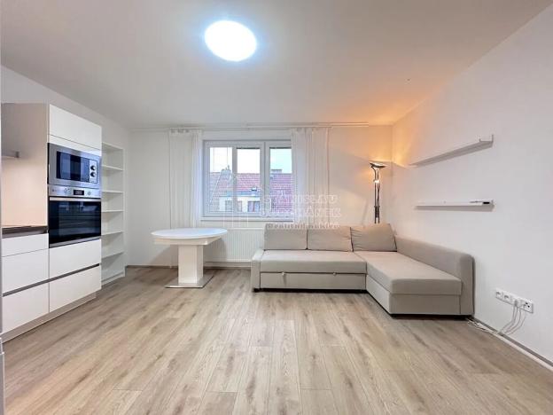 Pronájem bytu 2+kk, Praha - Strašnice, Prusická, 46 m2