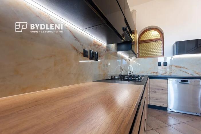 Pronájem bytu 3+1, Teplice, Novákova, 85 m2