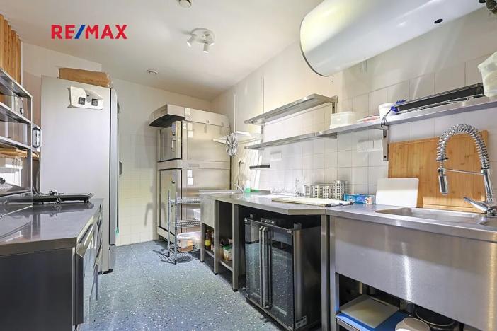 Pronájem obchodního prostoru, Plzeň, Americká, 210 m2