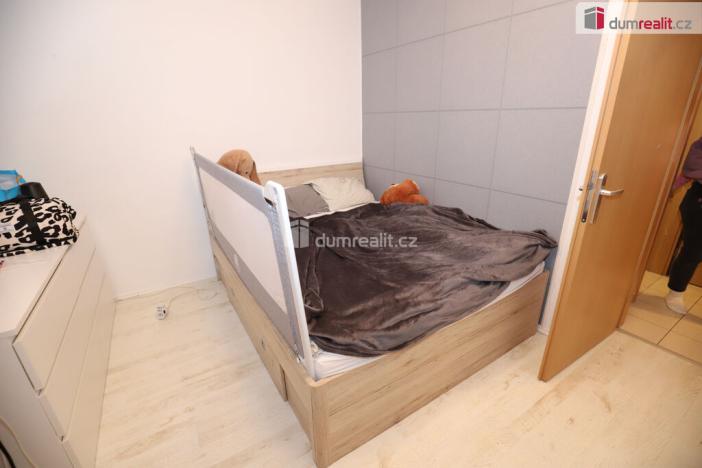 Pronájem bytu 2+kk, Karlovy Vary - Stará Role, Nejdlova, 74 m2
