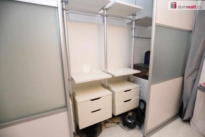 Pronájem bytu 2+kk, Karlovy Vary - Stará Role, Nejdlova, 74 m2