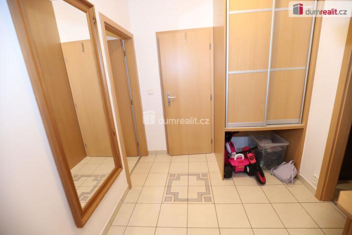 Pronájem bytu 2+kk, Karlovy Vary - Stará Role, Nejdlova, 74 m2