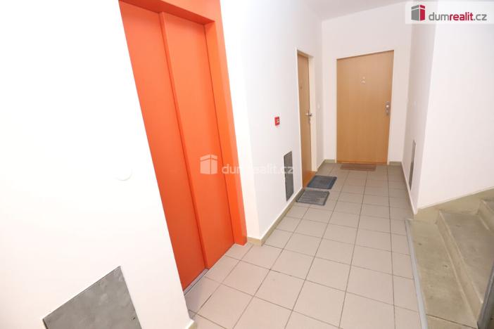 Pronájem bytu 2+kk, Karlovy Vary - Stará Role, Nejdlova, 74 m2