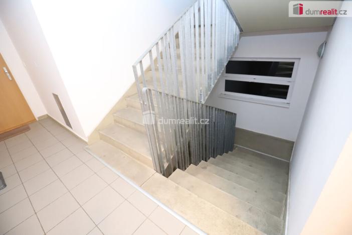 Pronájem bytu 2+kk, Karlovy Vary - Stará Role, Nejdlova, 74 m2