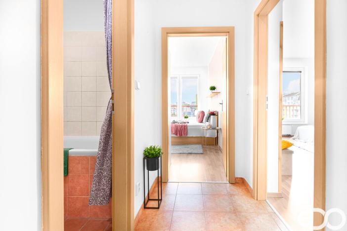 Prodej bytu 2+kk, Praha, Místecká, 49 m2