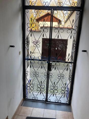 Pronájem komerční nemovitosti, České Budějovice, Hradební, 35 m2