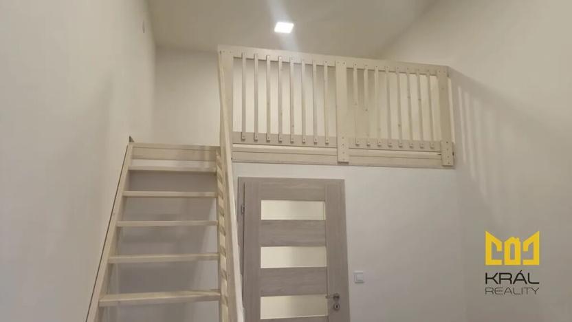 Pronájem bytu 2+kk, Praha - Smíchov, Nádražní, 52 m2