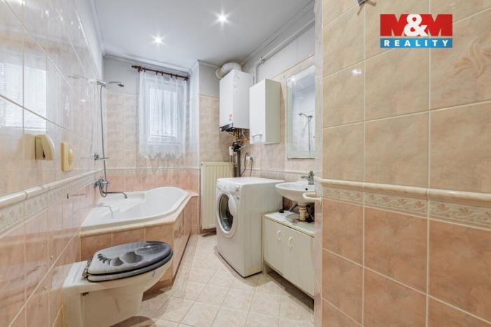 Prodej bytu 2+1, Karlovy Vary - Bohatice, Na Výšině, 45 m2