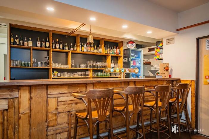 Pronájem restaurace, Praha - Strašnice, Gutova, 301 m2