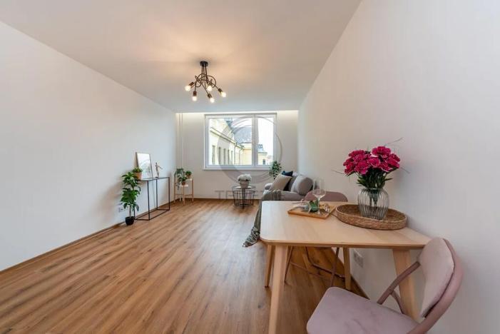 Prodej bytu 2+kk, Praha - Kobylisy, Čimická, 43 m2