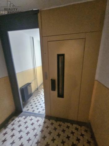 Pronájem bytu 1+kk, Teplice, Krušnohorská, 34 m2