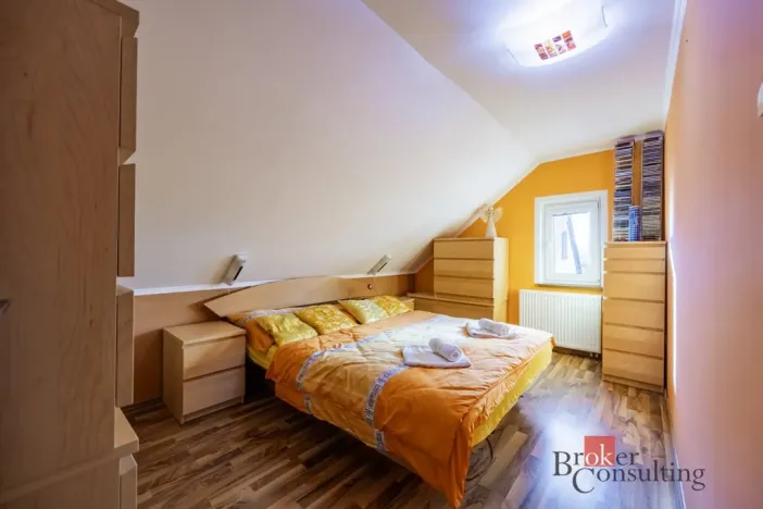 Prodej rodinného domu, Dvůr Králové nad Labem, Na Kopečku, 78 m2