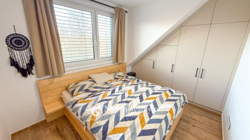 Prodej bytu 4+kk, Hluboké Mašůvky, 89 m2