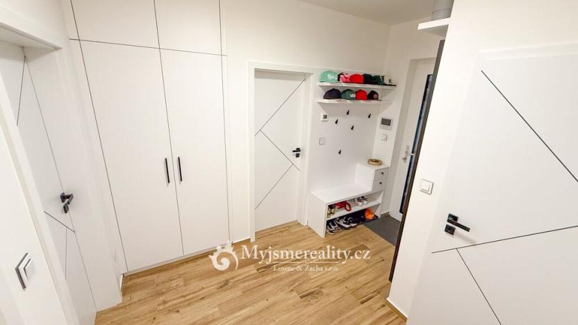 Prodej bytu 4+kk, Hluboké Mašůvky, 89 m2