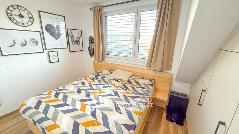 Prodej bytu 4+kk, Hluboké Mašůvky, 89 m2