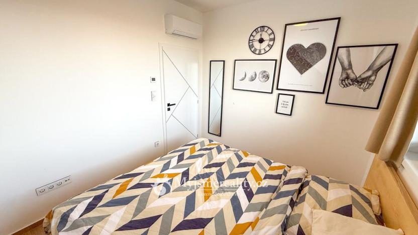 Prodej bytu 4+kk, Hluboké Mašůvky, 89 m2