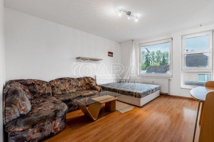 Pronájem bytu 1+1, Praha, U Zahradního města, 48 m2