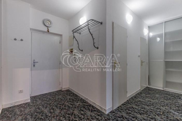 Pronájem bytu 1+1, Praha, U Zahradního města, 48 m2