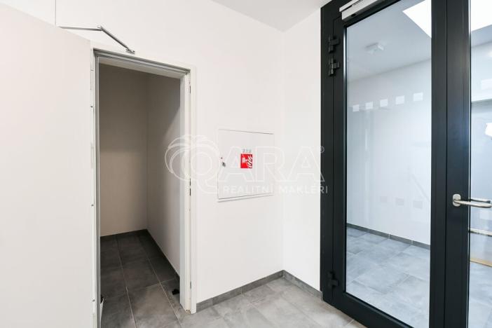 Pronájem bytu 2+kk, Praha - Uhříněves, Karla Guta, 58 m2