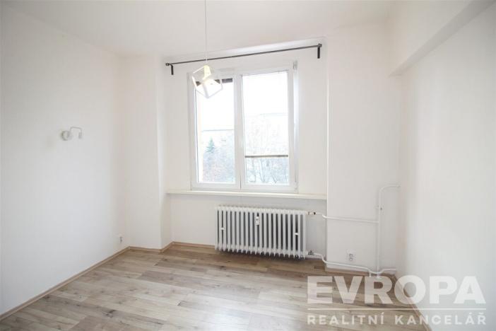 Pronájem bytu 2+1, Praha - Vršovice, Jakutská, 42 m2