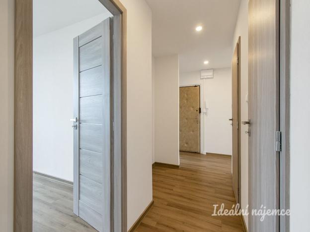 Pronájem bytu 3+kk, Praha - Prosek, Zárybská, 74 m2