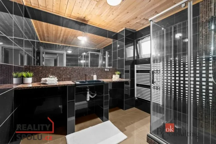 Prodej ubytování, Strážné, 650 m2