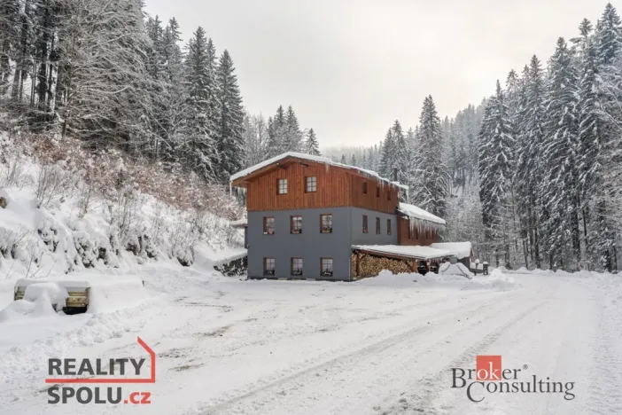 Prodej ubytování, Strážné, 650 m2