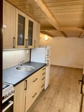 Pronájem bytu 1+kk, Praha - Smíchov, Plzeňská, 27 m2