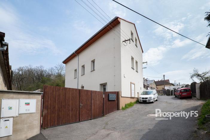 Prodej bytu 1+kk, Kladno - Dubí, Hradčanská, 33 m2