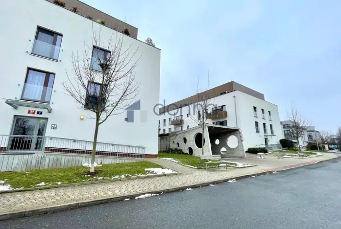 Pronájem bytu 2+kk, Praha, Nepomuckých, 56 m2