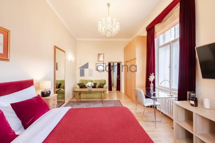 Pronájem bytu 1+1, Praha, Štěpánská, 46 m2