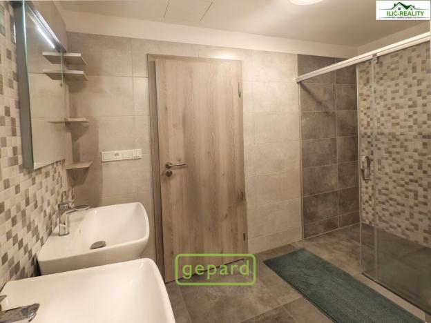 Pronájem bytu 3+kk, Plzeň, Na Roudné, 100 m2