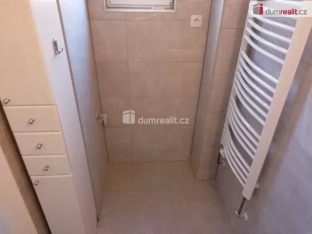 Pronájem komerční nemovitosti, Karlovy Vary - Rybáře, Sokolovská, 93 m2