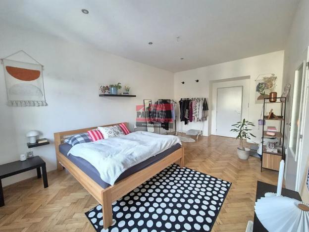 Pronájem bytu 2+1, Tábor, nám. F. Křižíka, 70 m2