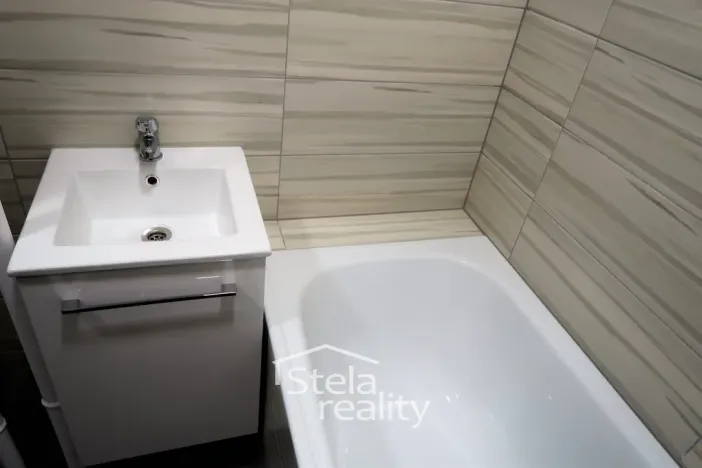 Pronájem bytu 2+1, Bruntál, Jesenická, 56 m2