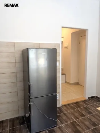 Pronájem bytu 2+1, Karlovy Vary, K. Čapka, 57 m2