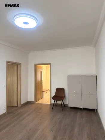 Pronájem bytu 2+1, Karlovy Vary, K. Čapka, 57 m2