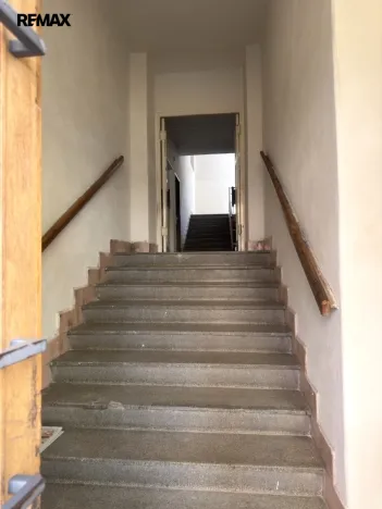 Pronájem bytu 2+1, Karlovy Vary, K. Čapka, 57 m2