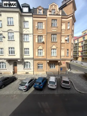 Pronájem bytu 2+1, Karlovy Vary, K. Čapka, 57 m2