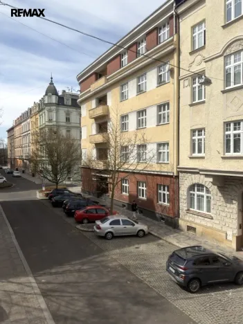 Pronájem bytu 2+1, Karlovy Vary, K. Čapka, 57 m2