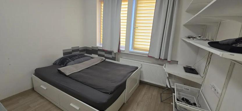 Pronájem bytu 1+kk, Praha - Jinonice, Peroutkova, 16 m2