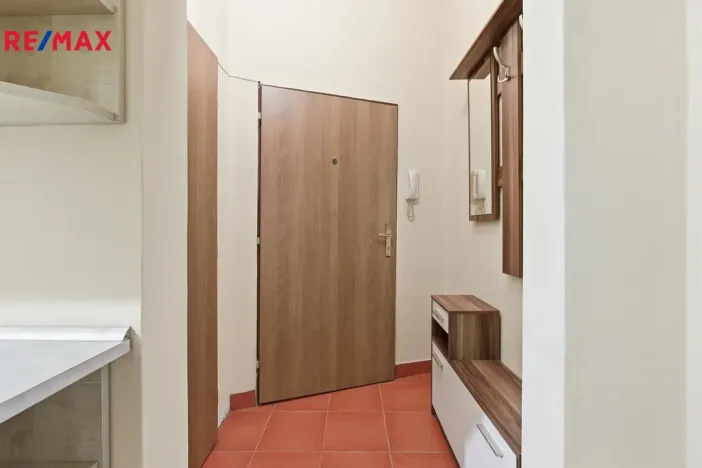 Prodej bytu 1+1, Karlovy Vary - Rybáře, Lad. Koubka, 34 m2