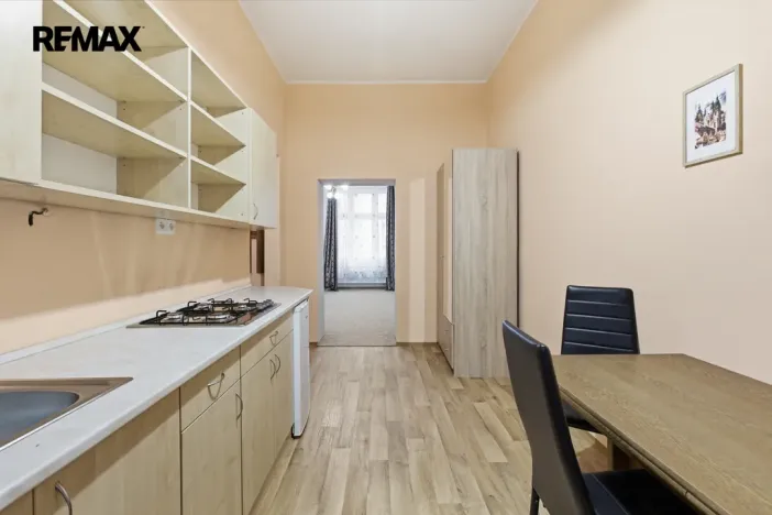 Prodej bytu 1+1, Karlovy Vary - Rybáře, Lad. Koubka, 34 m2