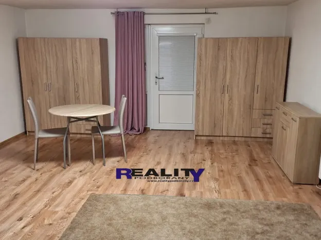 Pronájem bytu 1+1, Podbořany, Vroutecká, 45 m2