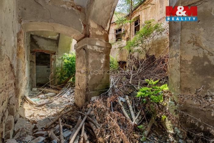 Prodej historického objektu, Zvoleněves, 5000 m2