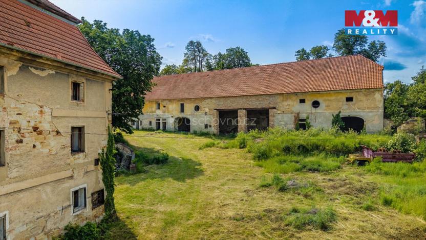 Prodej historického objektu, Zvoleněves, 5000 m2