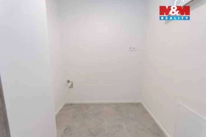 Prodej rodinného domu, Hrabyně, 188 m2