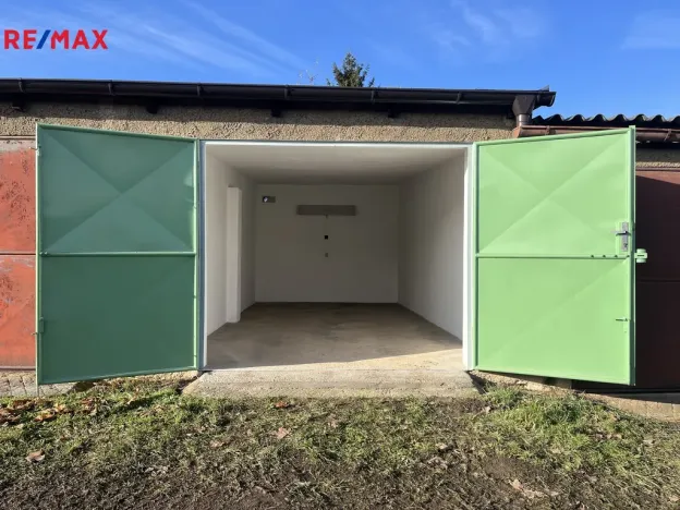 Pronájem garáže, Mníšek pod Brdy, 23 m2