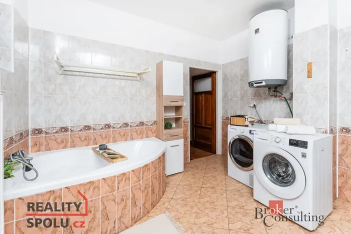 Prodej rodinného domu, Holice - Staré Holice, 1. máje, 122 m2