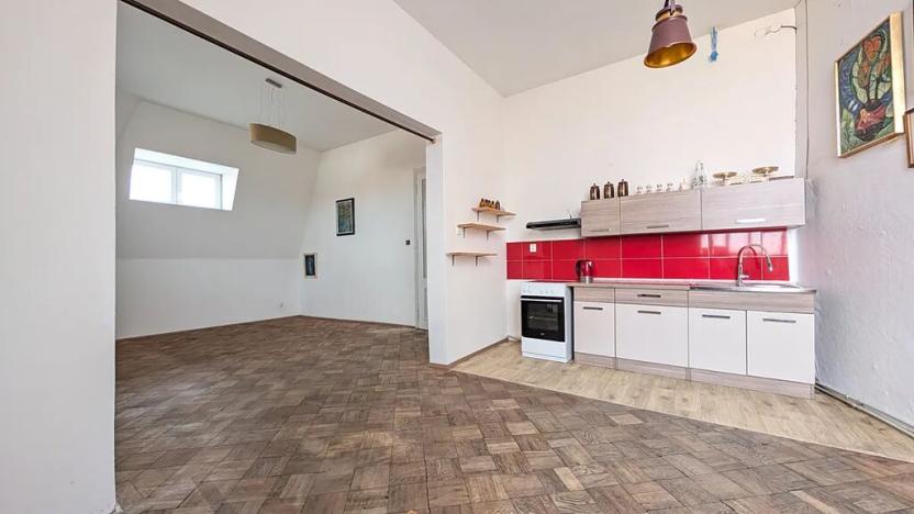 Pronájem kanceláře, Olomouc, Javoříčská, 80 m2